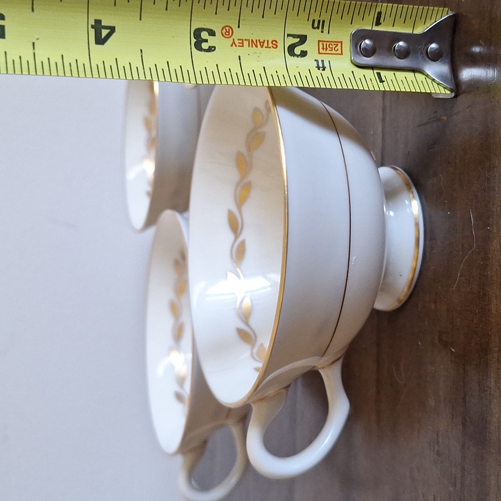 Vintage Lenox Porcelain Footed Teacups Golden Wreath - Set Of 4 - Picture 7 of 7